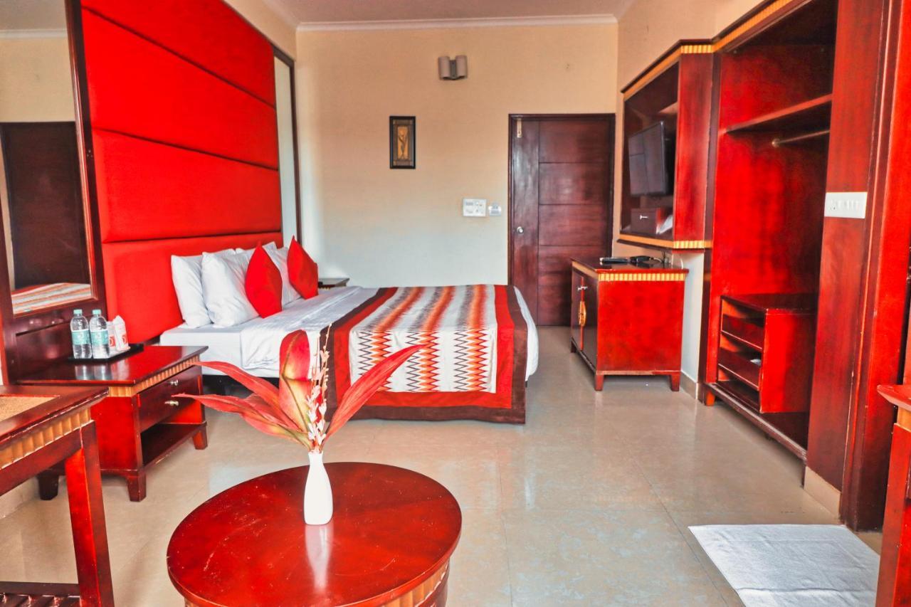 Crestmont Ashapurna Jaipur, Banipark Hotel Exterior photo
