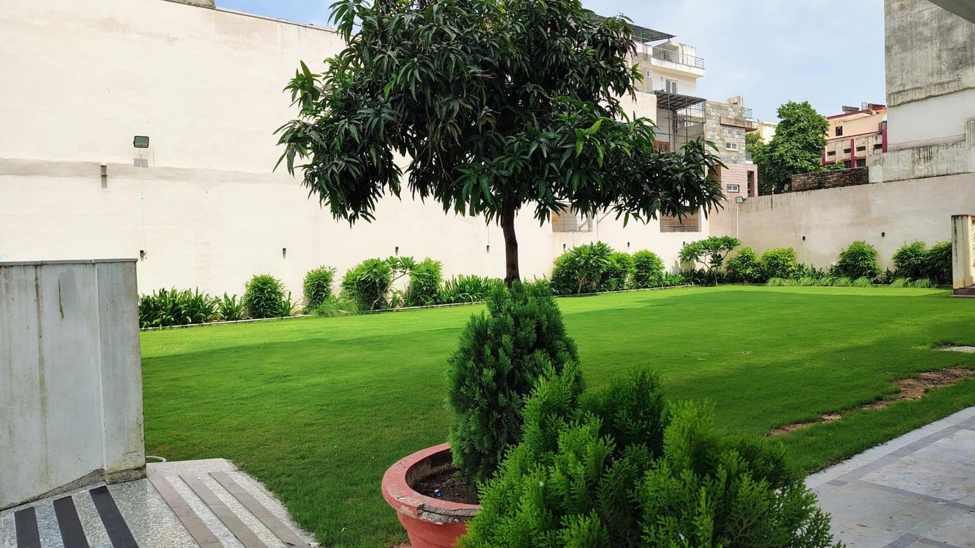 Crestmont Ashapurna Jaipur, Banipark Hotel Exterior photo